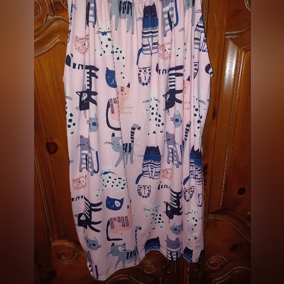 Plus Size 1X Nanu Pink Cats Tunic, Sleeveless - Picture 1 of 5